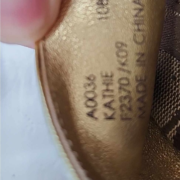 Coach Kathie Signature Wedge  Heels - Picture 7 of 8